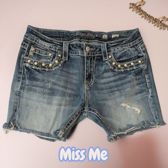 MISS ME Shorts Cut off Signature Capri Denim Jeans Pearl Pockets Women's 31 Y2K - Picture 1 of 6